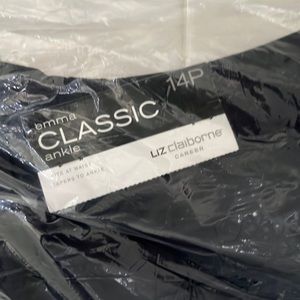 Liz Claiborne Career Petite Emma Classic 14p